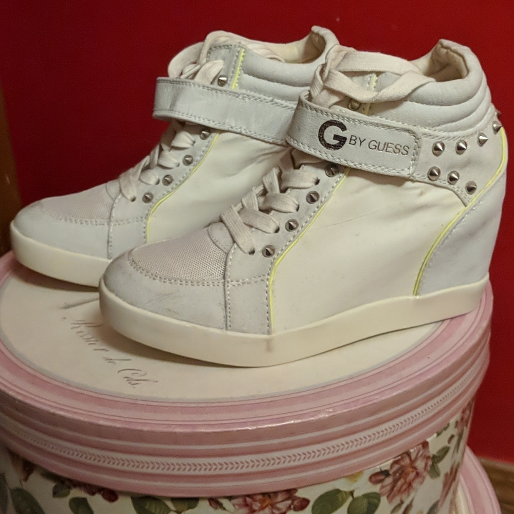 Wedge sneakers